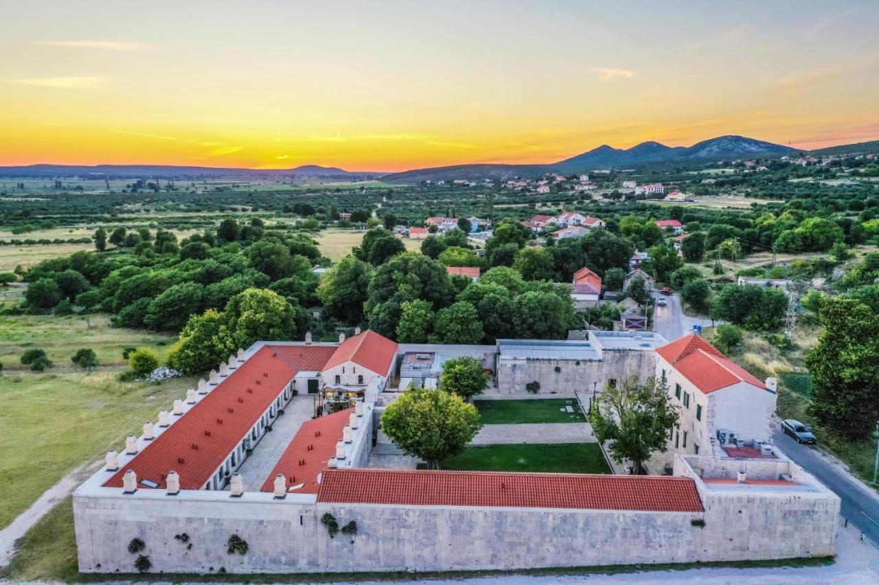 Heritage Hotel Maskovica Han Pakoštane Esterno foto
